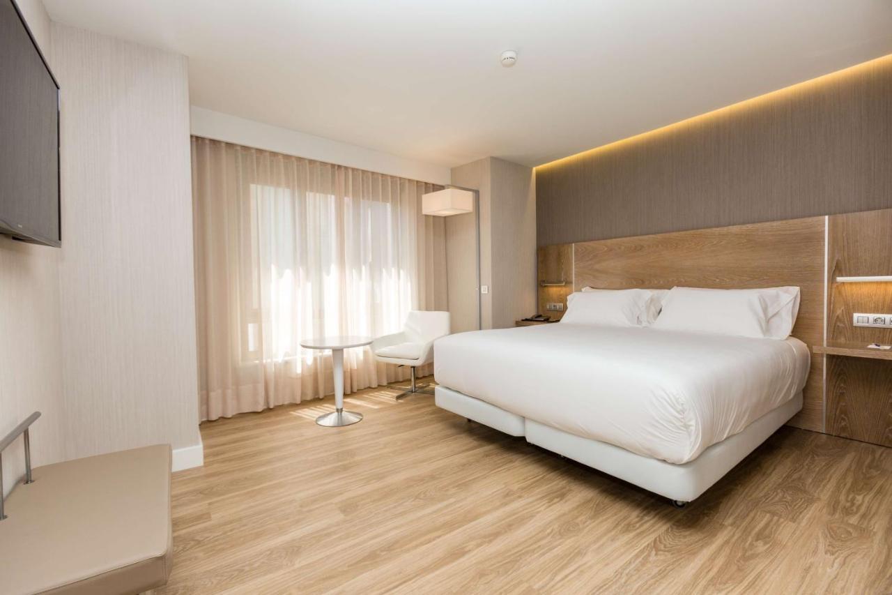 Nh Oviedo Principado Hotell Exteriör bild