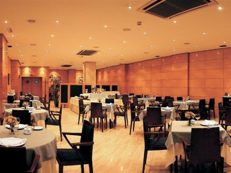 Nh Oviedo Principado Hotell Exteriör bild